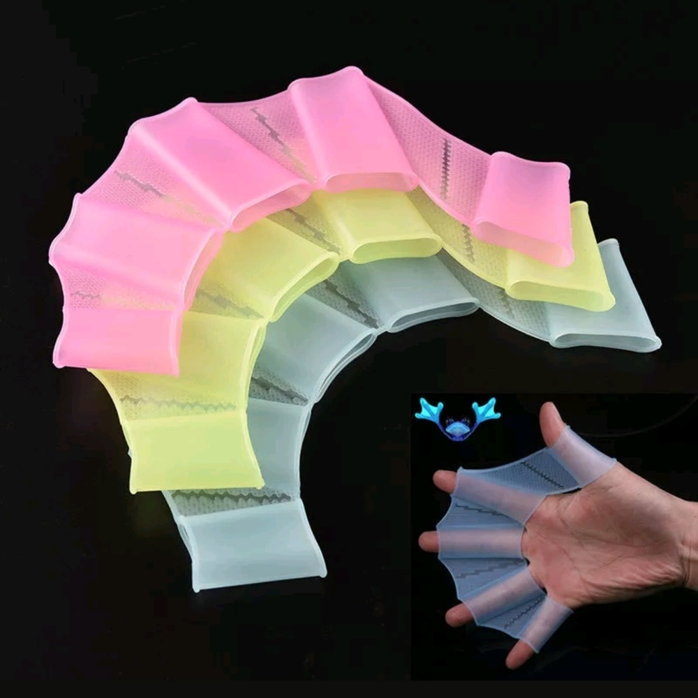 Silicone Webbed Frog Finger Swim Gloves